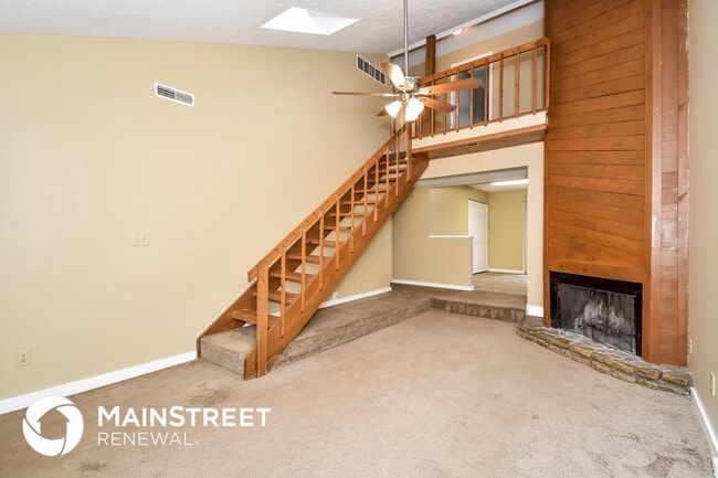 2808 Six Mile Ln in Louisville, KY - Building Photo - Building Photo
