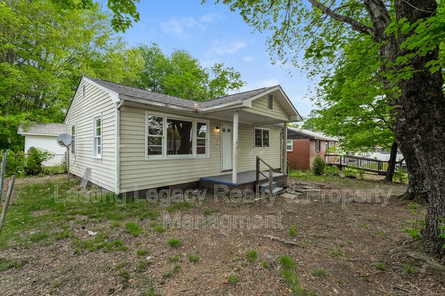 817 Elon St in Winston-Salem, NC - Building Photo - Building Photo