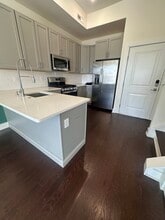 516 W Montgomery Ave, Unit 3 in Philadelphia, PA - Building Photo - Building Photo