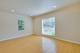 171 N Frances St in Sunnyvale, CA - Foto de edificio - Building Photo