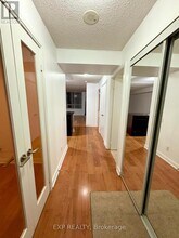 35 Viking Ln in Toronto, ON - Building Photo - Building Photo