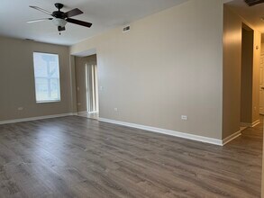 3345 Bromley Ln in Aurora, IL - Building Photo - Building Photo