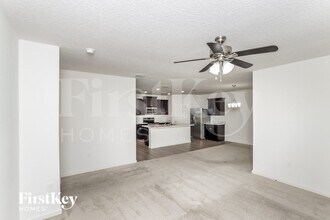 915 Newton Cir in Rockledge, FL - Foto de edificio - Building Photo