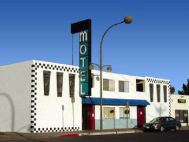 813 E Ogden Ave in Las Vegas, NV - Foto de edificio - Building Photo