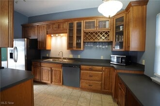 26913 Westwood Ln in Olmsted Township, OH - Building Photo - Building Photo