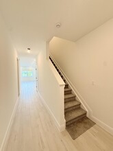 121 SE Birch Ter in Stuart, FL - Building Photo - Building Photo
