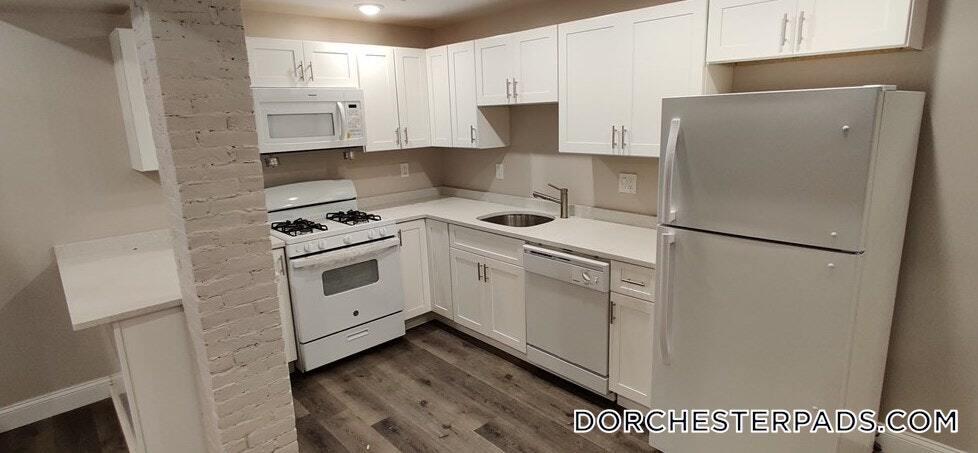 34 Hartwell St in Boston, MA - Building Photo