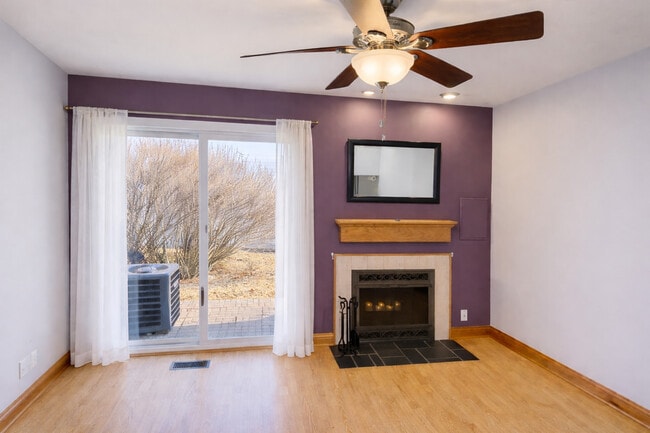 2624 Prairieview Ln S in Aurora, IL - Building Photo - Building Photo