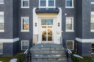 Almansya in Washington, DC - Foto de edificio - Building Photo
