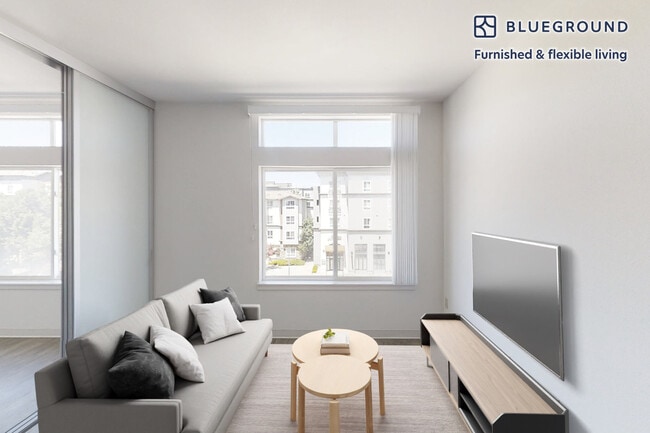 5200 Iron Horse Pkwy