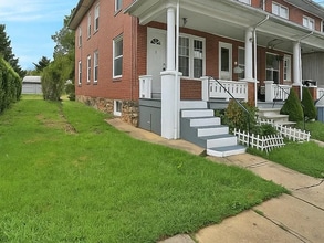 50 Cacoosing Ave in Sinking Spring, PA - Building Photo - Building Photo