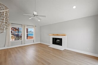 4034 Reeves Dr in Galveston, TX - Building Photo - Building Photo