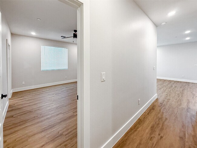 5601 Mobeetie Lp in Bee Cave, TX - Building Photo - Building Photo