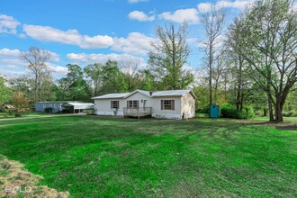 473 Dixie Lake Rd in Waskom, TX - Building Photo - Building Photo