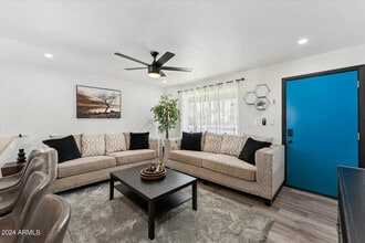 3808 W Las Palmaritas Dr in Phoenix, AZ - Building Photo - Building Photo