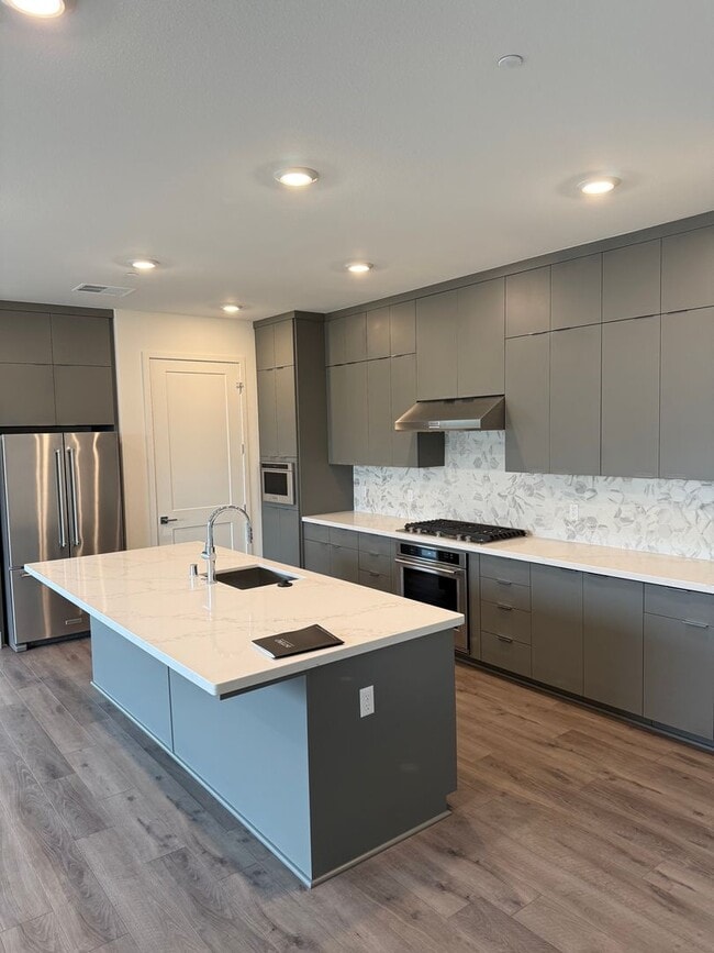 property at 44862 S Grimmer Blvd