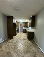 616 E Main St in Pilot Point, TX - Building Photo - Building Photo
