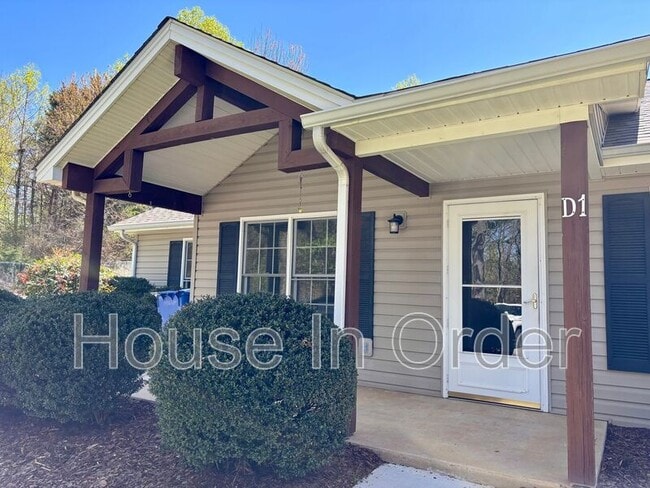 41 Atkins St in Asheville, NC - Building Photo - Building Photo