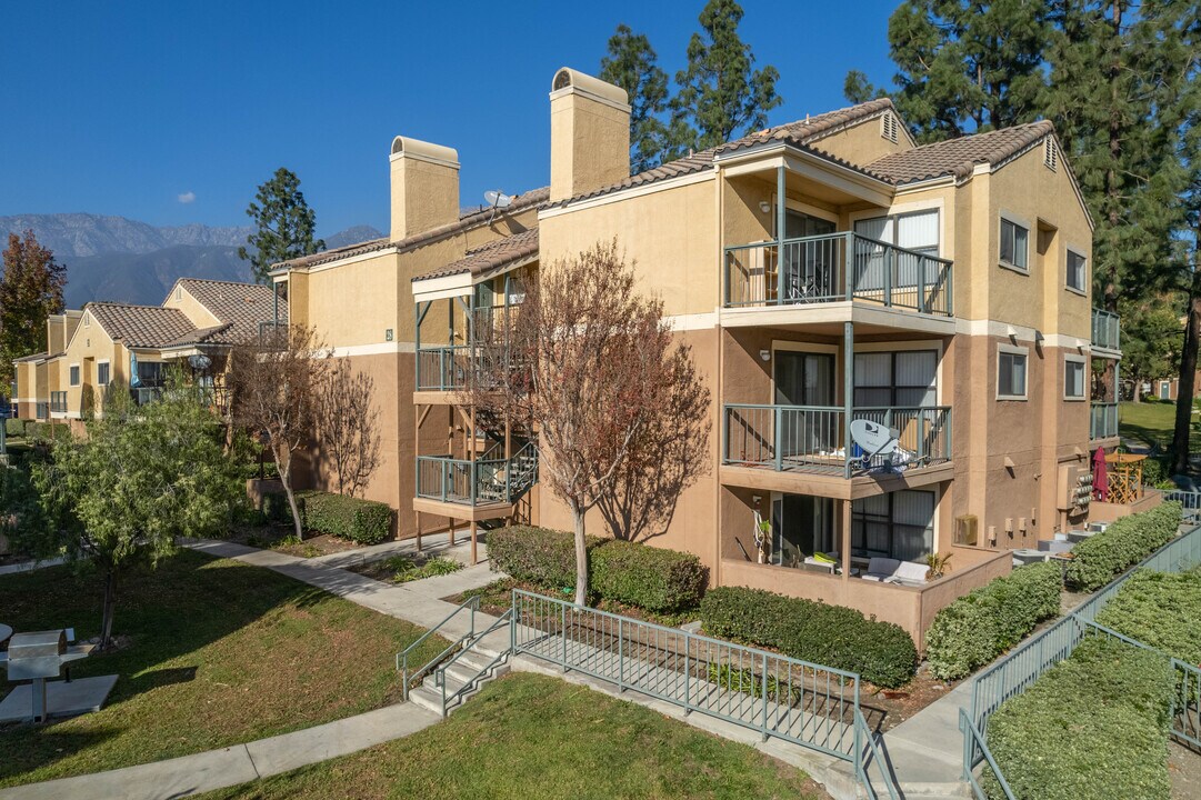 Borgata at Alta Loma in Rancho Cucamonga, CA - Building Photo