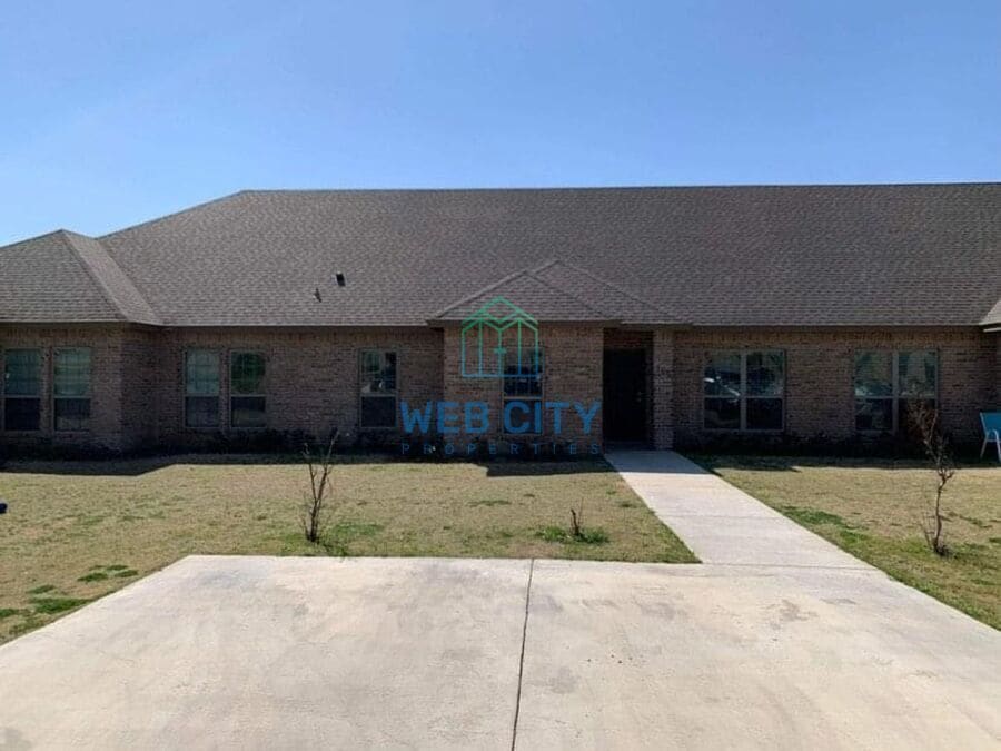 1101 Grindstone Rd in Brock, TX - Building Photo
