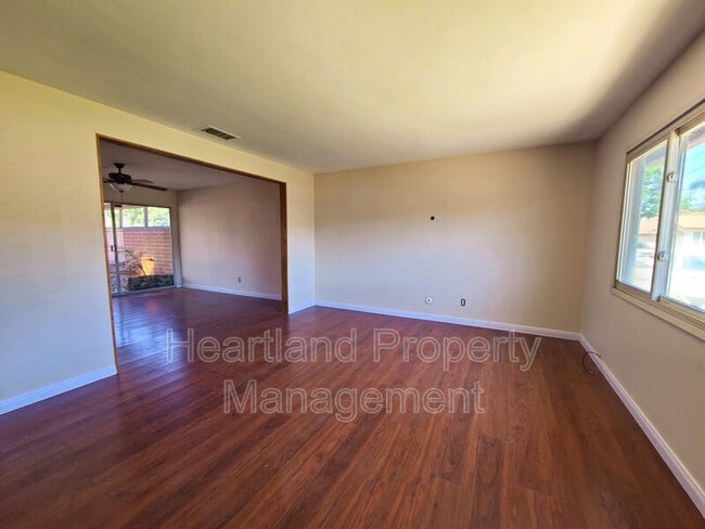 698 Raymond St in El Cajon, CA - Building Photo - Building Photo