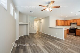 8105 Starling View Ct in Las Vegas, NV - Building Photo - Building Photo