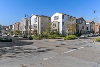 2700 E Chaucer St in Los Angeles, CA - Building Photo - Building Photo