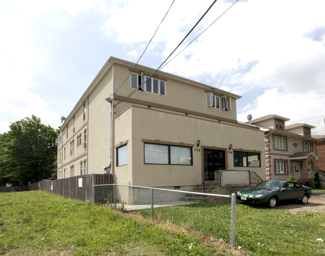 326-328 Rahway Ave in Elizabeth, NJ - Building Photo - Building Photo