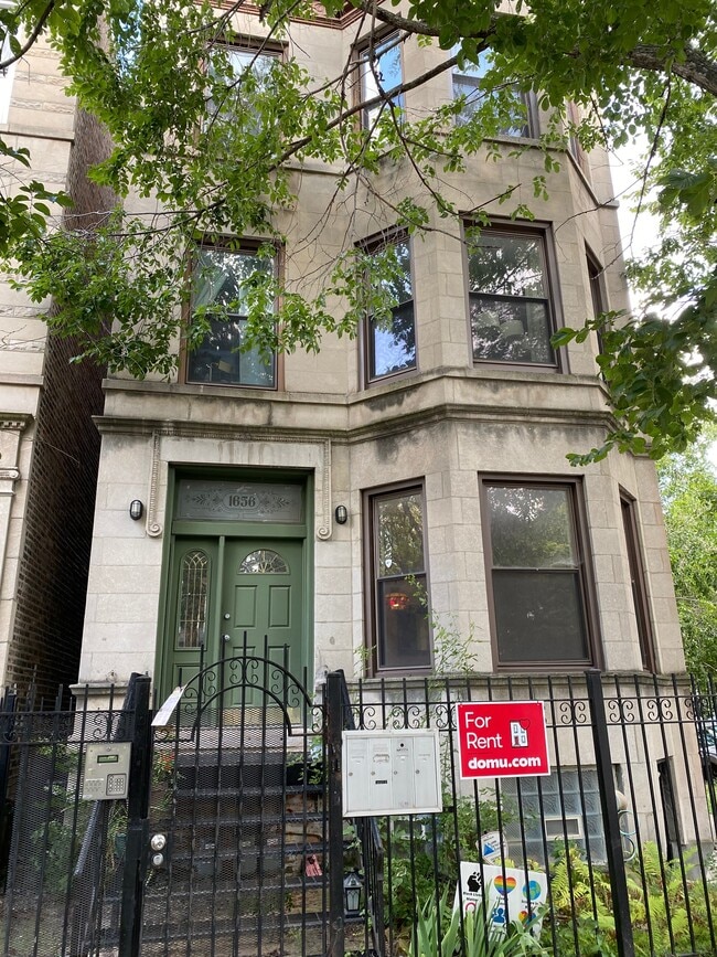 1656 N Talman Ave, Unit Garden in Chicago, IL - Building Photo - Building Photo