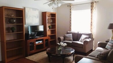 1645 Hickory Grove Ln in the Villages, FL - Building Photo - Building Photo