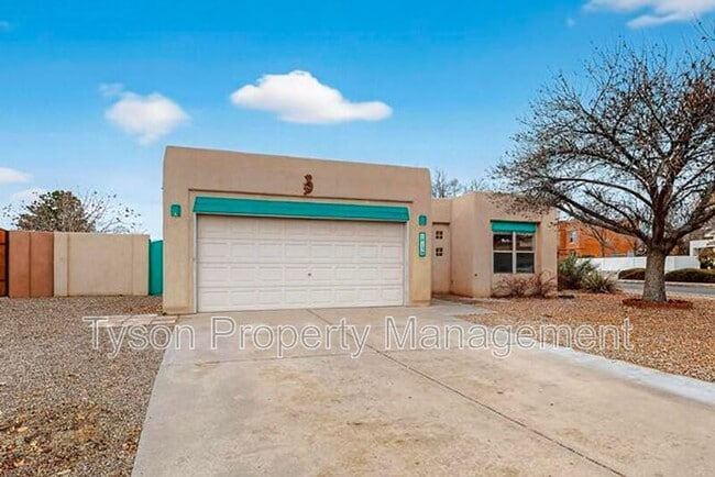 10139 Arroyo Crest Dr NW in Albuquerque, NM - Building Photo - Building Photo