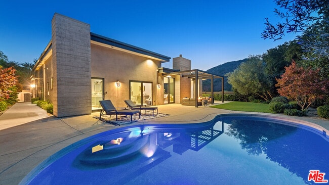 5958 Paseo Cyn Dr in Malibu, CA - Building Photo - Building Photo