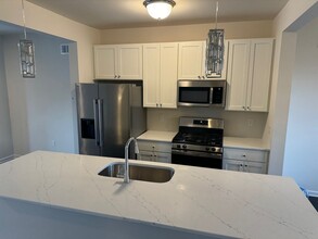 642 Oak Dr in Harleysville, PA - Building Photo - Building Photo