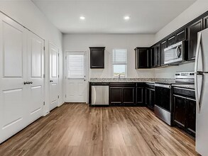 131 Peony Ln. in Jarrell, TX - Building Photo - Building Photo