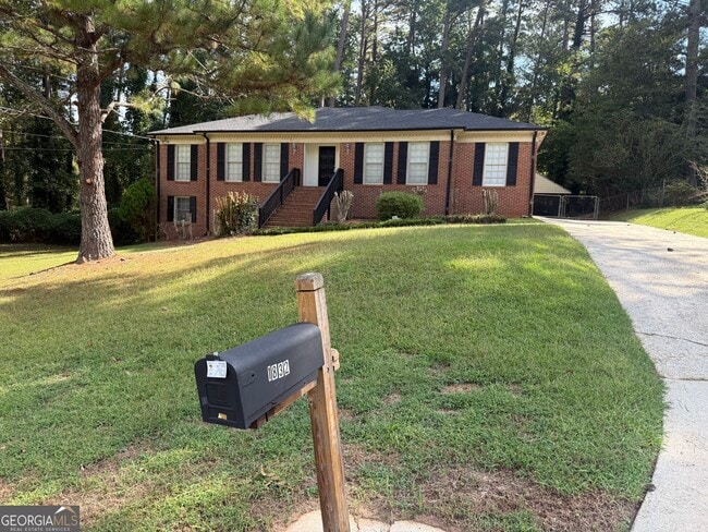 property at 1832 King George Ln SW