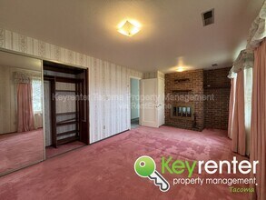 5124 N 48th St in Tacoma, WA - Building Photo - Building Photo