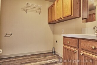 7310 NE 14th Ct in Vancouver, WA - Building Photo - Building Photo