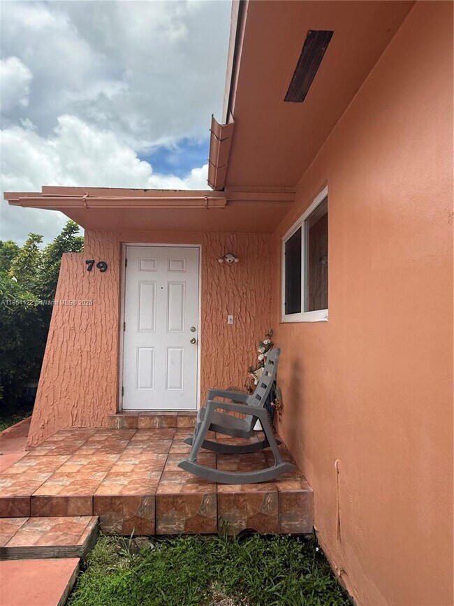 79 E 17th St in Hialeah, FL - Building Photo - Building Photo