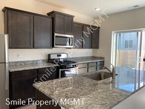 3584 SW 42nd Ter in Gresham, OR - Building Photo - Building Photo