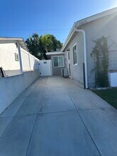 16656 Ross Ln, Unit ADU in Huntington Beach, CA - Building Photo - Building Photo