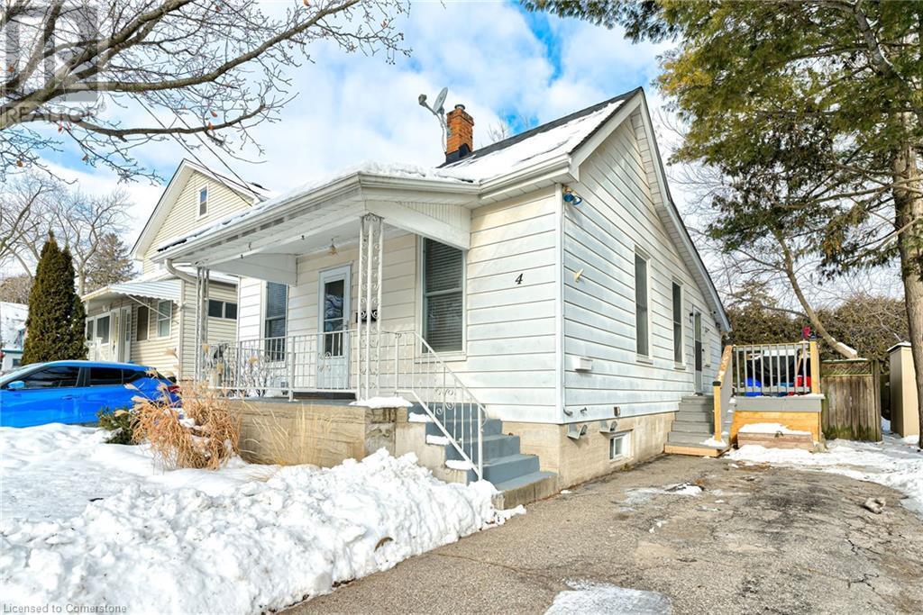 4 Francis St in Cambridge, ON - Building Photo