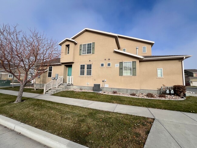 402 Brigham Rd in Tooele, UT - Building Photo - Building Photo