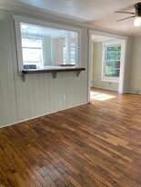 307 NW 15th Ter, Unit upstairs in Gainesville, FL - Building Photo