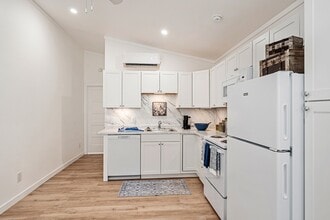 720 Pritchett Ln in Seven Points, TX - Building Photo - Building Photo