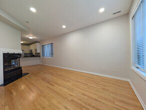 1547 W Walton St in Chicago, IL - Building Photo - Building Photo