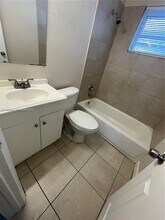 2860 NW 15th St in Fort Lauderdale, FL - Building Photo - Building Photo