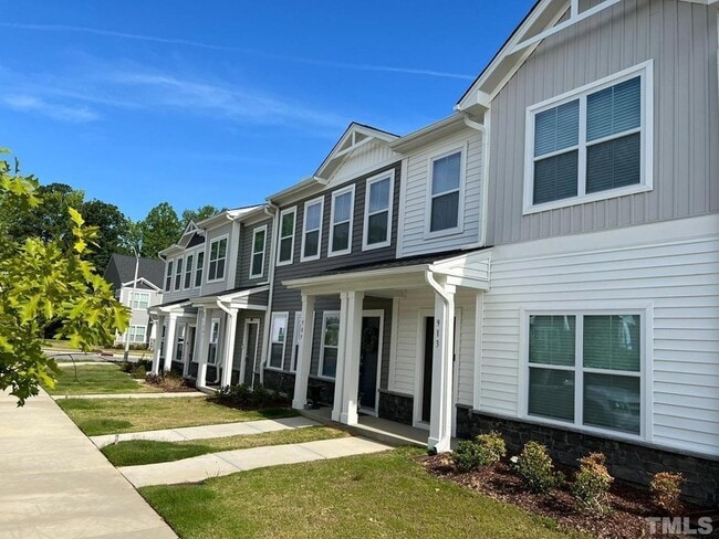 913 Robbie Jackson Ln in Fuquay Varina, NC - Building Photo - Building Photo