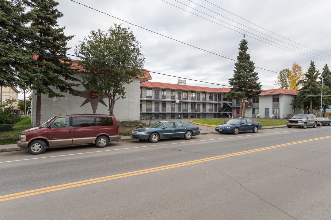 Serbia Manor Apartments in Anchorage, AK - Building Photo