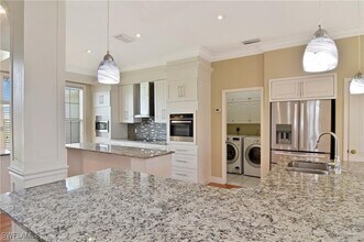 805 SW 4th Pl in Cape Coral, FL - Building Photo - Building Photo