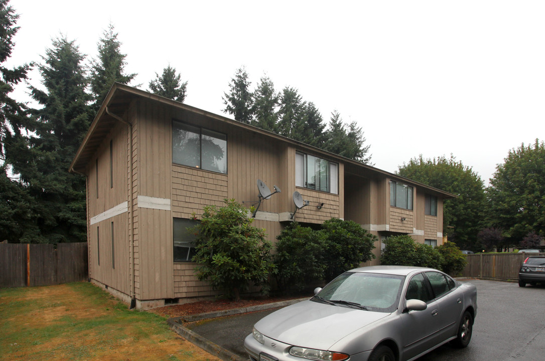 8430 S 266th St in Kent, WA - Building Photo